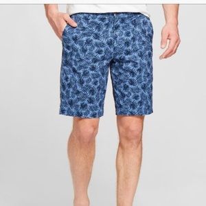 Men’s Size 28 Goodfellow 10.5” Seam Floral Shorts.